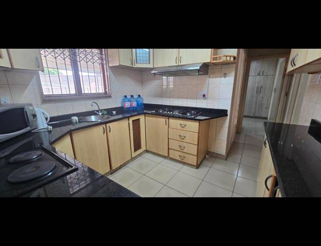 3 BEDROOM PROPERTY TO RENT IN OVERPORT